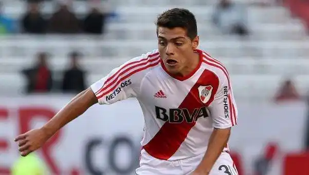 Superclásico: Gallardo quiere a Olivera de “3” y Larrondo es baja