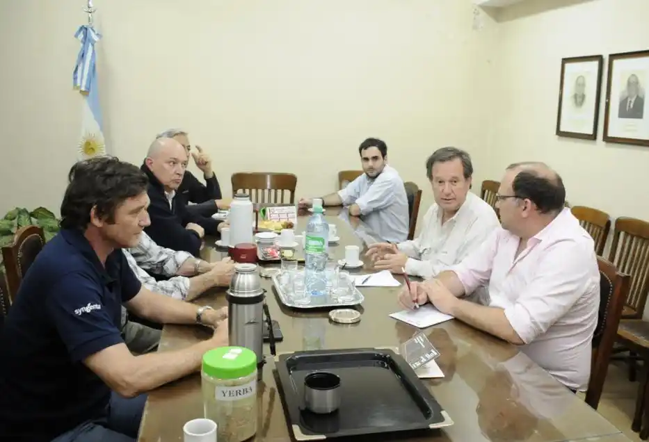 El secretario de  Agricultura se reunió con productores locales