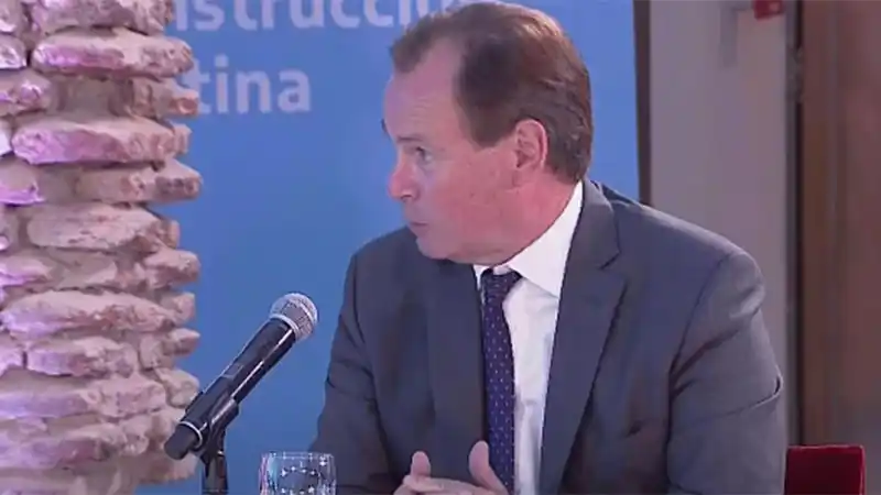 Bordet: "La deuda con el FMI se tomó irresponsablemente"
