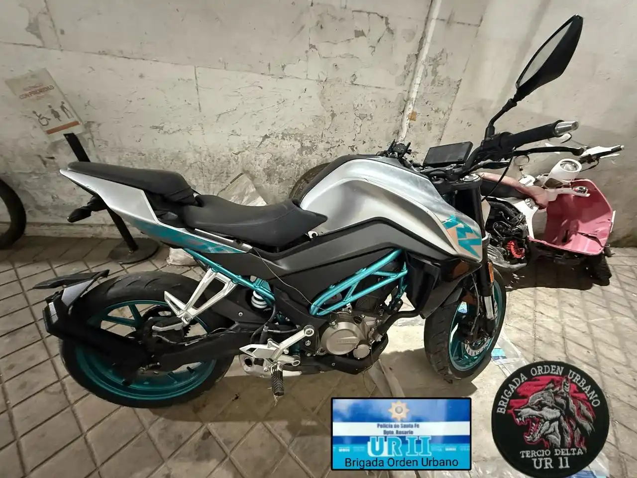 Recuperaron una moto robada en el macrocentro y hay un detenido