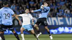 Racing se hizo fuerte para lograr sus primeros puntos