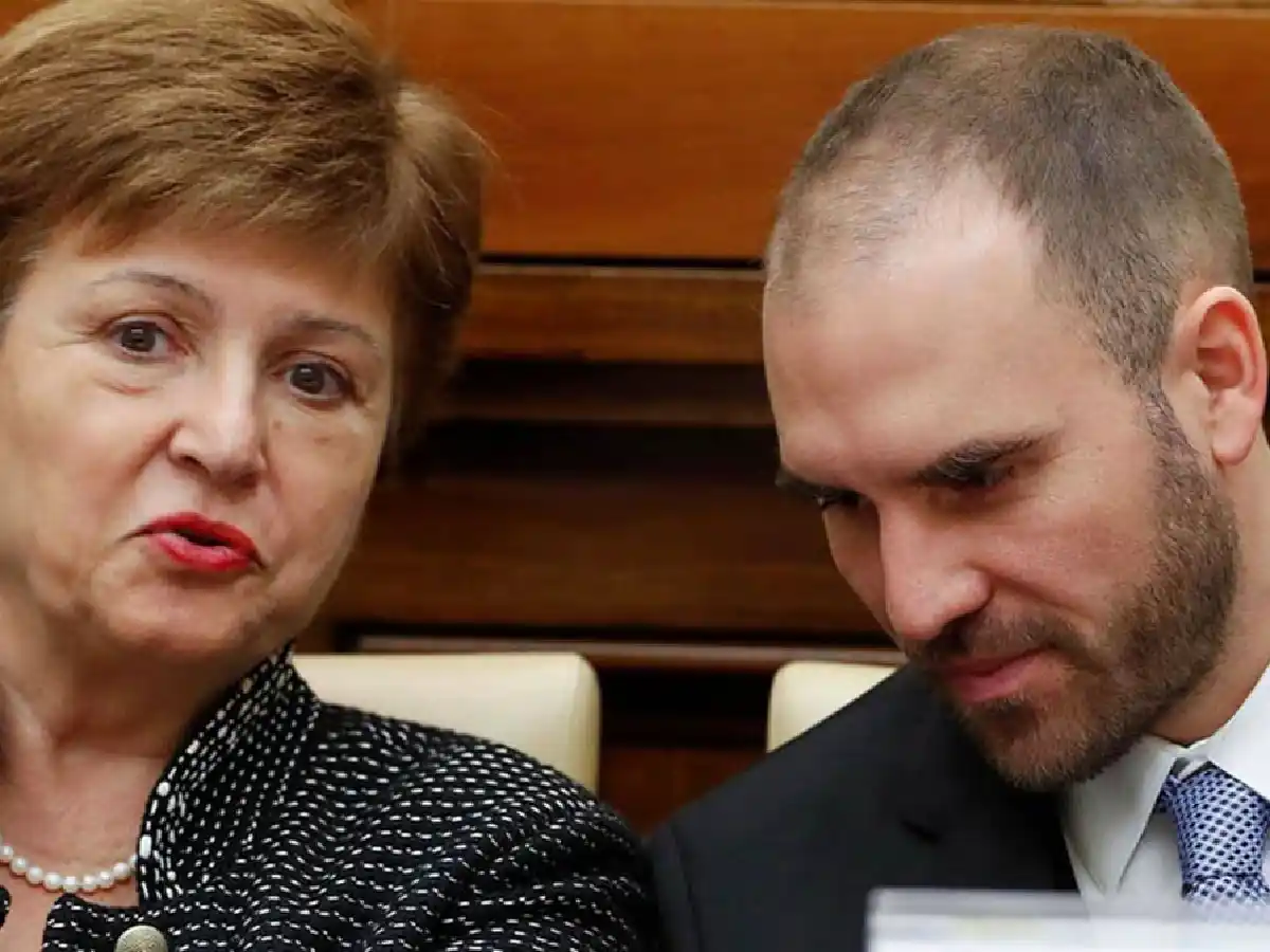 Guzmán dijo que Argentina pretenden tener cerrado el acuerdo con el FMI antes de mayo