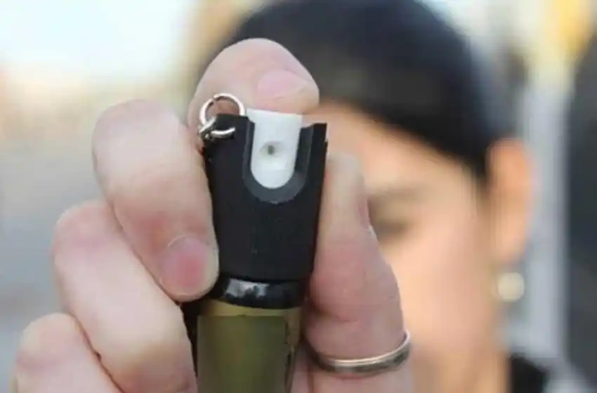 Robo, gritos y forcejeos: le apuntaron con un arma y se defendió con gas pimienta