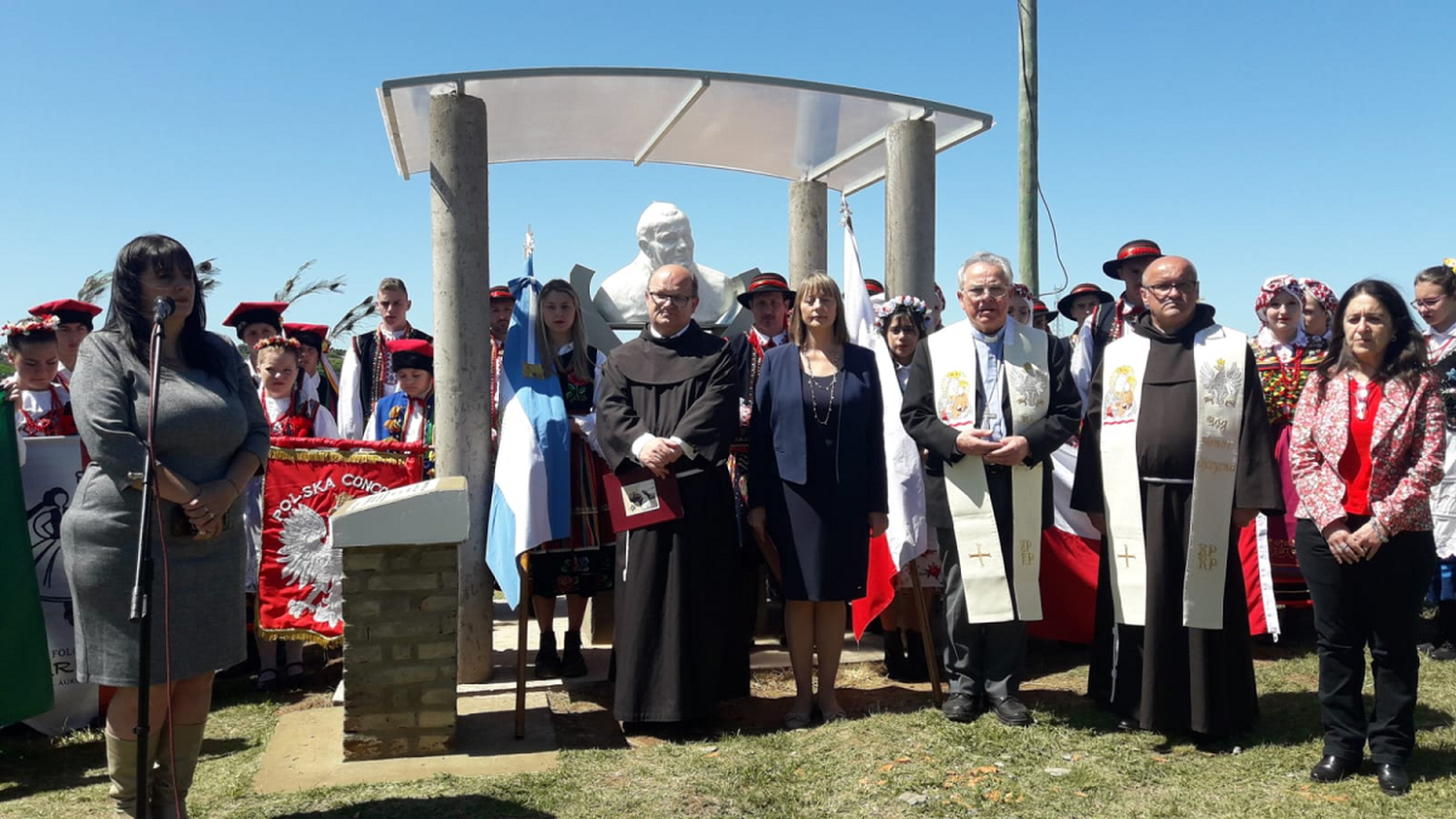 Se inauguró el monumento a Juan Pablo II en Concordia