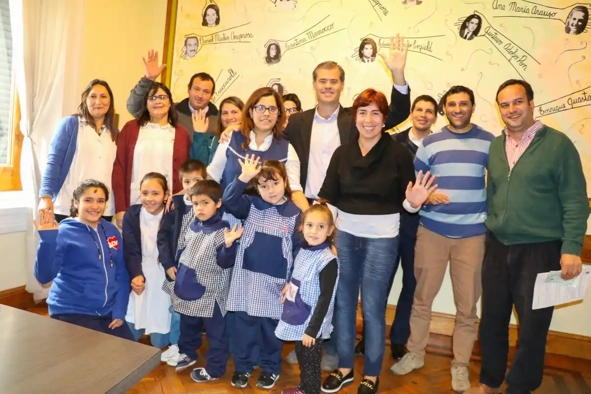 Feria de Ciencia: El Municipio entregó aportes a los colegios