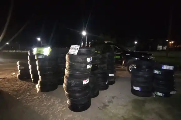 Los atraparon con más de 100 cubiertas chinas de contrabando por más de 15 millones de pesos