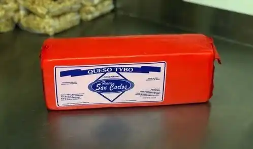 Prohíben la venta de una marca de quesos por falsa información en el rótulo