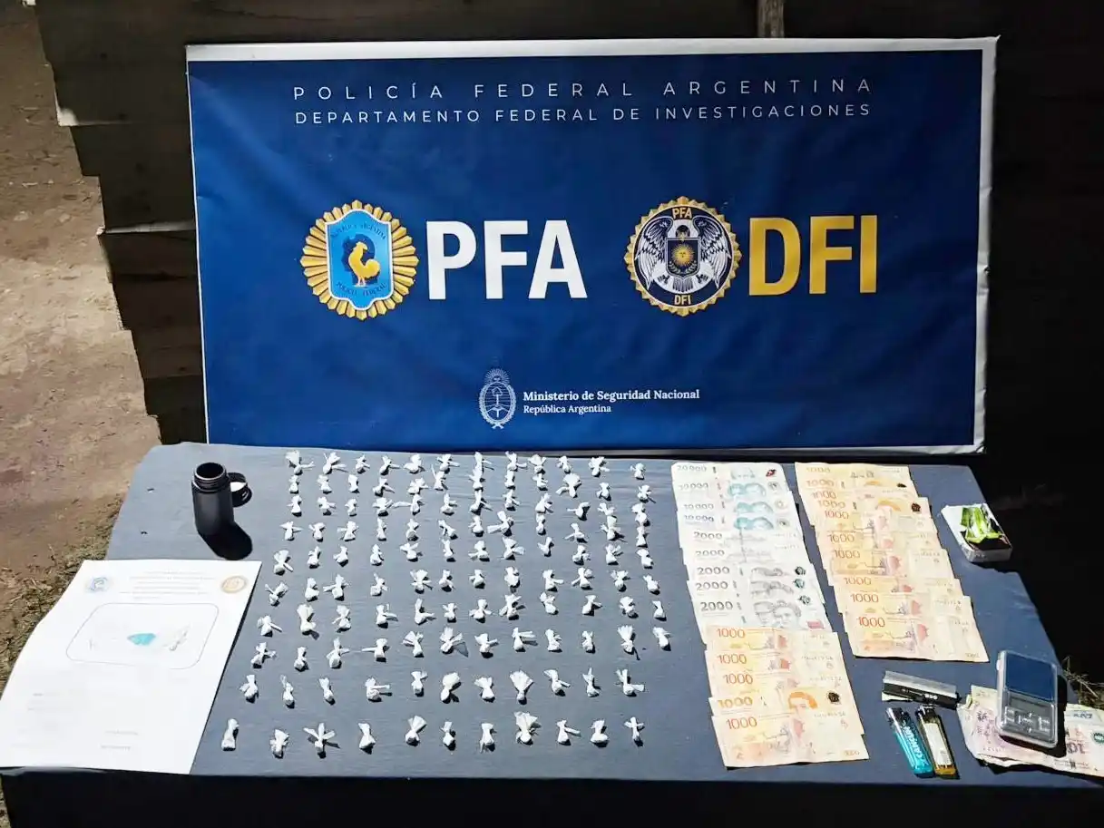 Desbaratan dos puntos de venta de drogas en Concordia y dos personas fueron detenidas