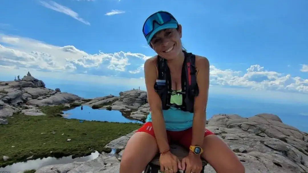 Caro en su lugar en el mundo, la montaña