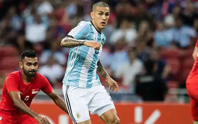 Eliminatorias: Paredes y Papu Gómez se metieron entre los titulares