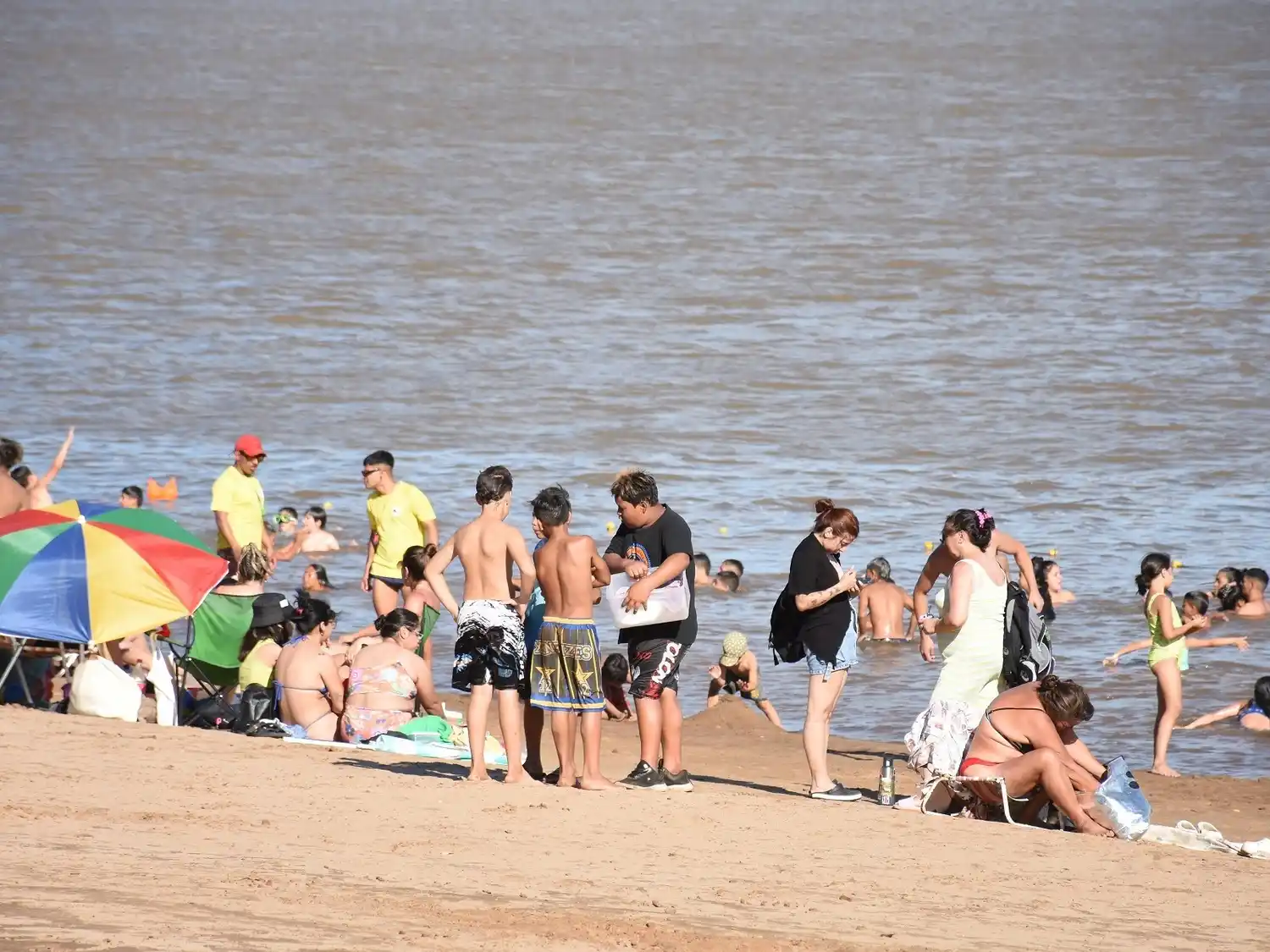 La costanera se consolida como un espacio dinámico que combina recreación, desarrollo y cuidado del entorno