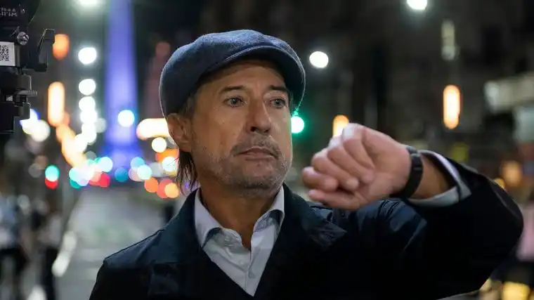 Granizo: La película de Francella que cuestiona en tono de sátira el “peligro” de una sociedad mediatizada