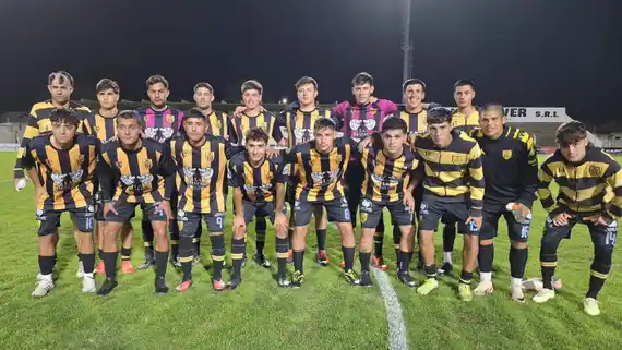 Atlético ganó el clásico y Santamarina está clasificado