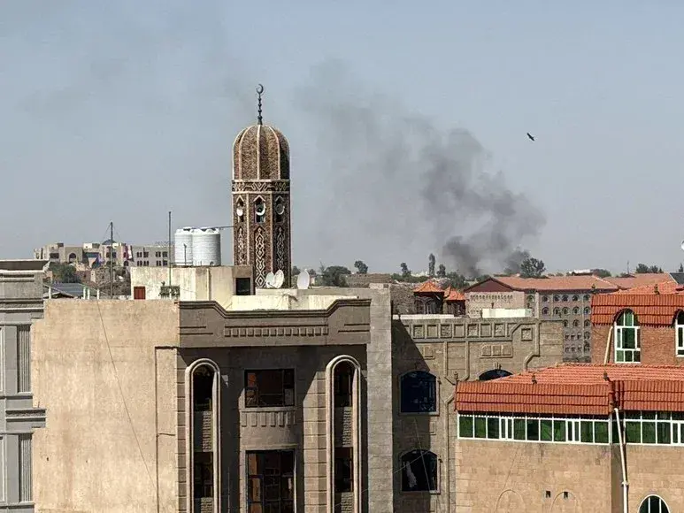 Yemen lanzó una nueva ofensiva contra los hutíes y avanza sobre una estratégica ruta marítima