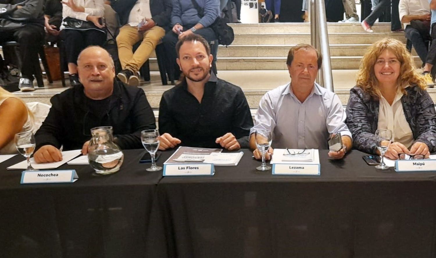 Juan Gamba junto a otros directores de Cultura