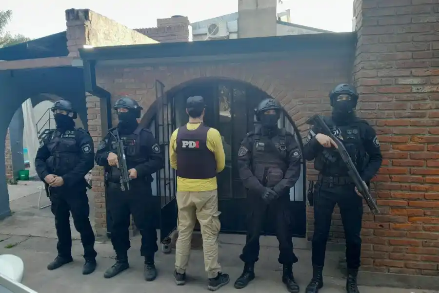 Esperanza: PDI detuvo a un hombre con dos pedidos de captura 