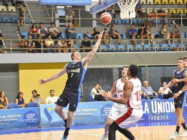 La Unión superó a Unión
y festejó su tercer triunfo