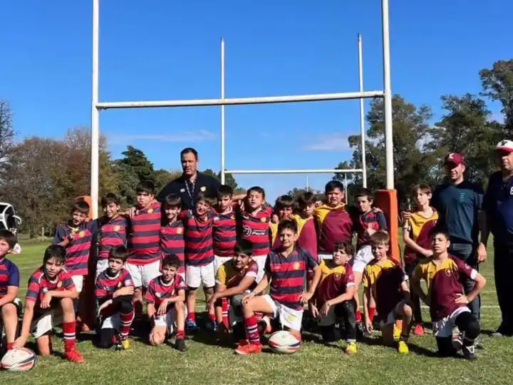 Encuentro de camaradería y juegos en el Country del Jockey.