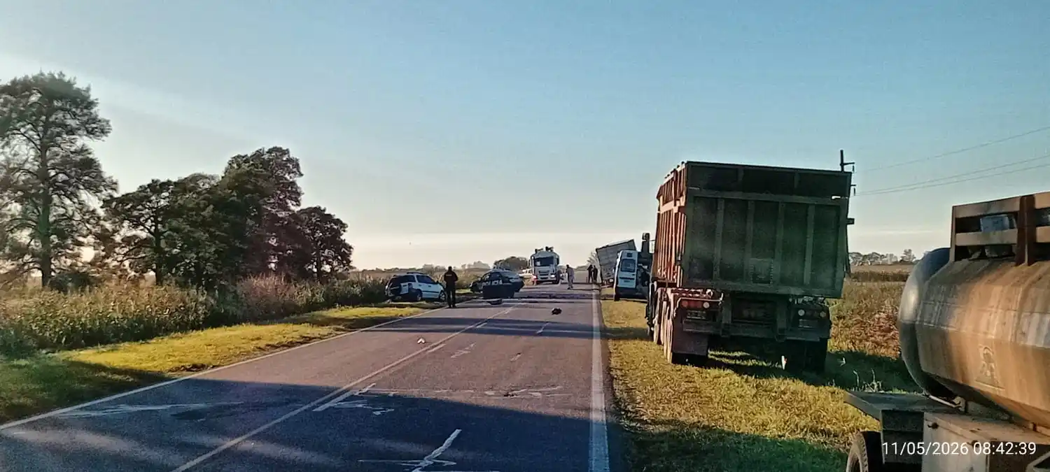 Grave accidente en Ruta 280S: una EcoSport chocó contra un tractor con acoplado - 8