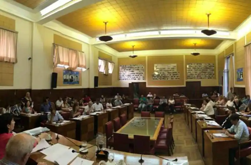 Pacto Fiscal en el Concejo: entre la asistencia y la "extorsión"