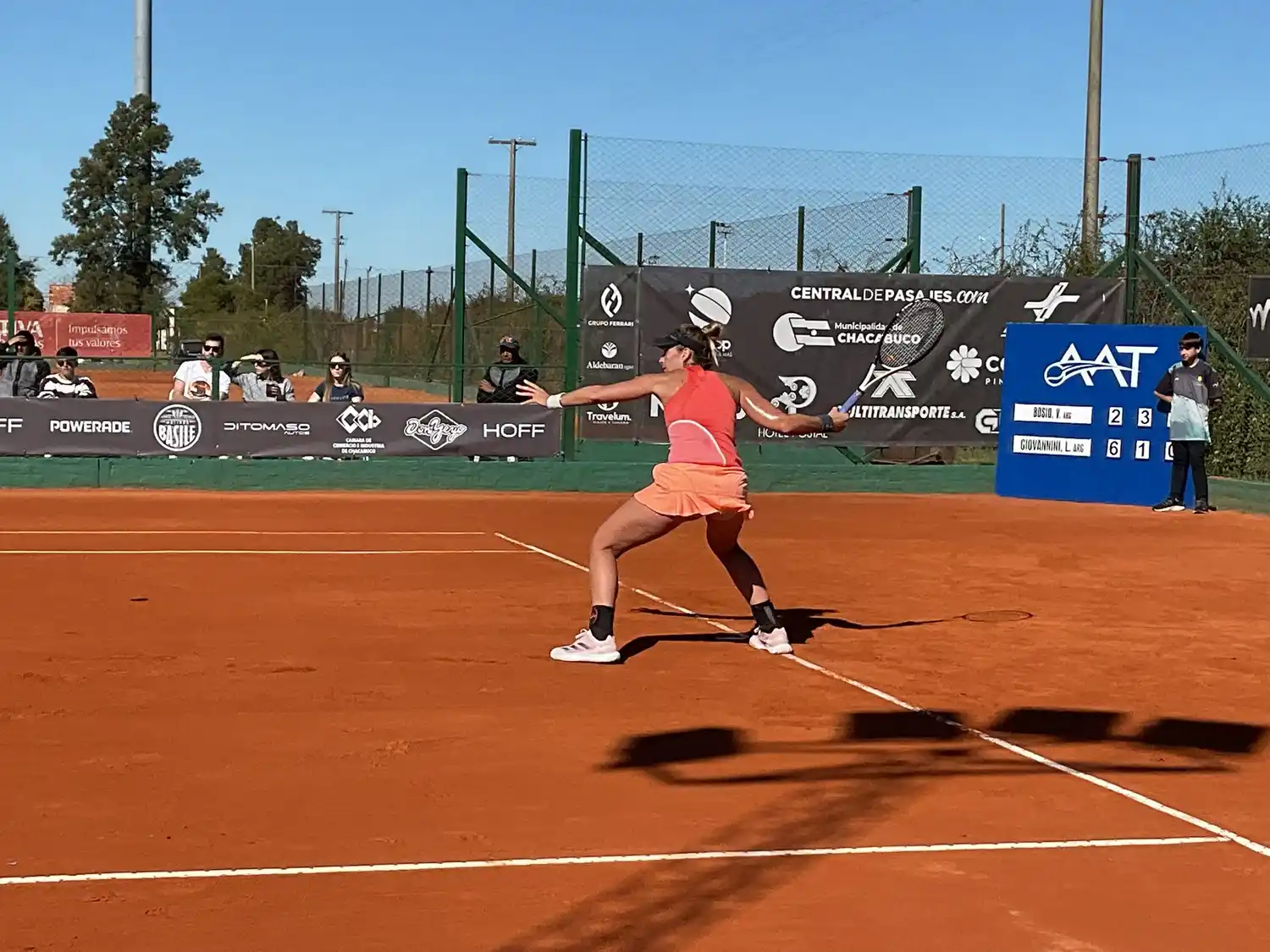 Vito arrancó con un gran triunfo y sigue firme en el torneo donde es máxima favorita. Foto: archivo