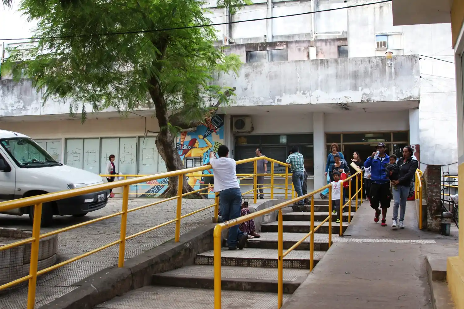 Fue sancionada por influir sobre una menor embarazada