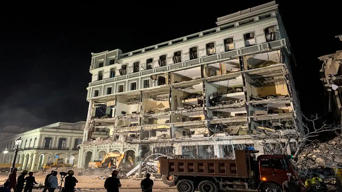 Muertos por explosión en hotel de Cuba llegan a 25: siguen buscando entre los escombros