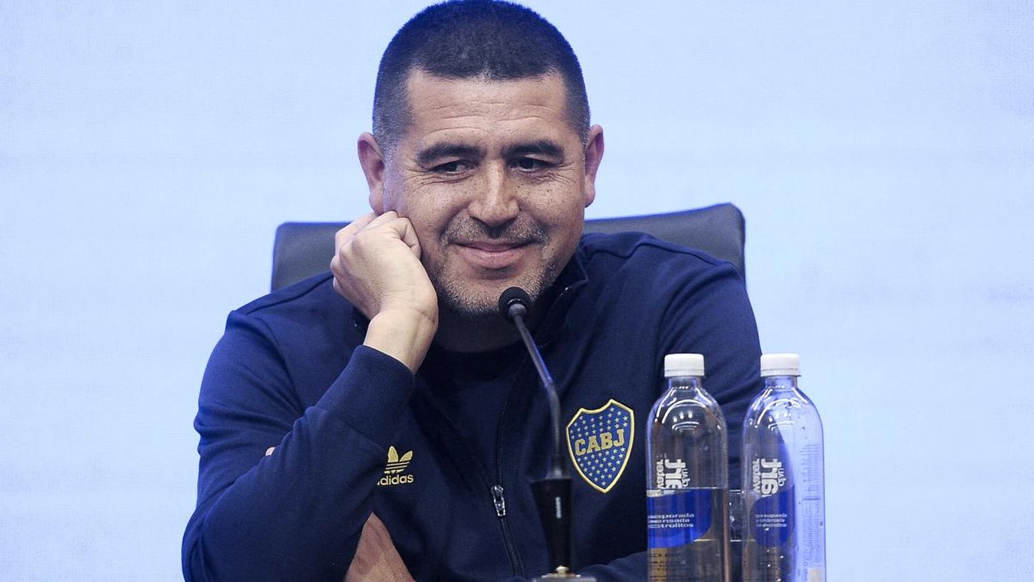 Riquelme define su lista para las elecciones en Boca el próximo mes