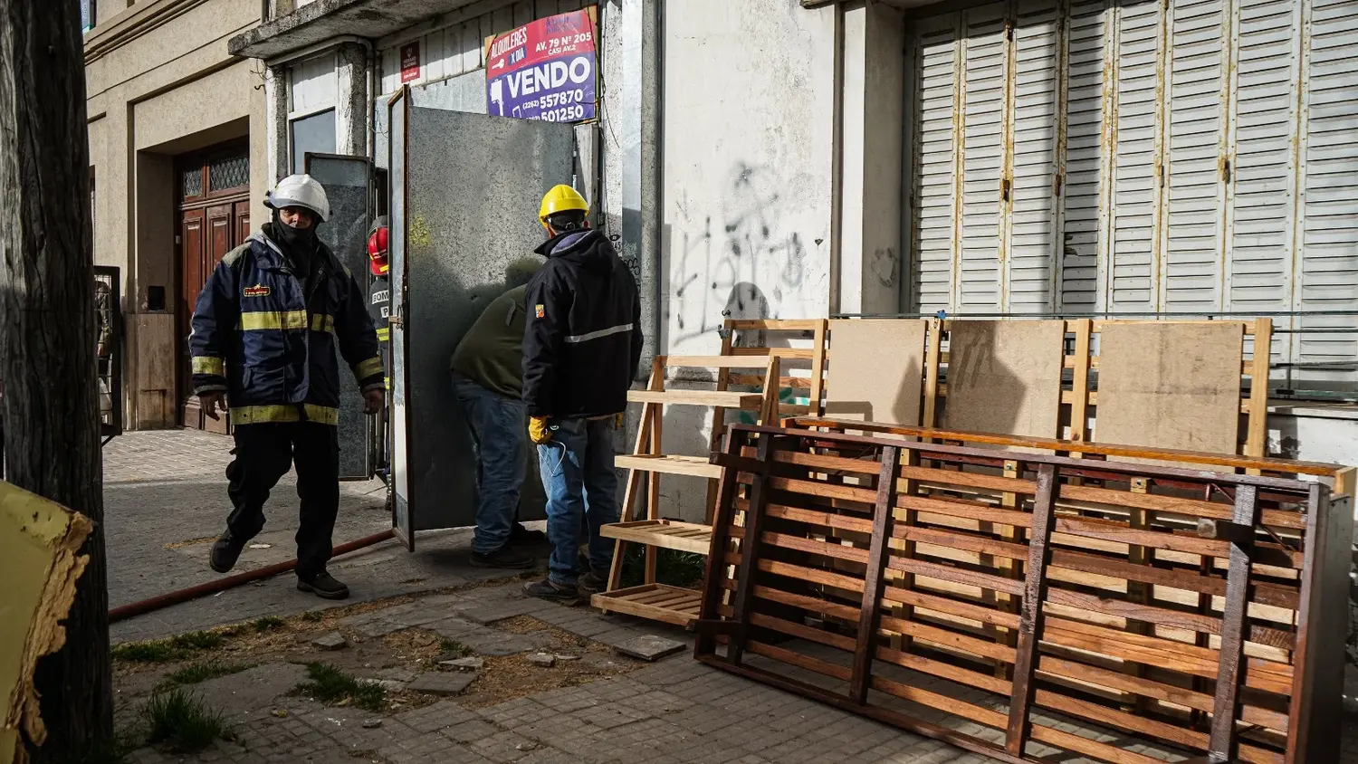 Incendio en una carpintería de calle 65