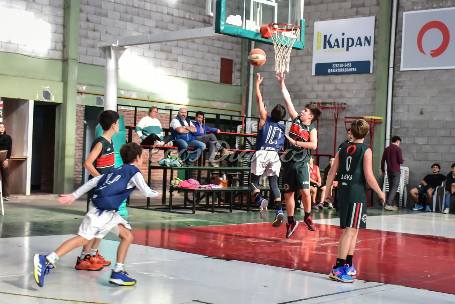 El básquet formativo tuvo rodaje en el SUM de Basko y en el "Gigante" de Huracán