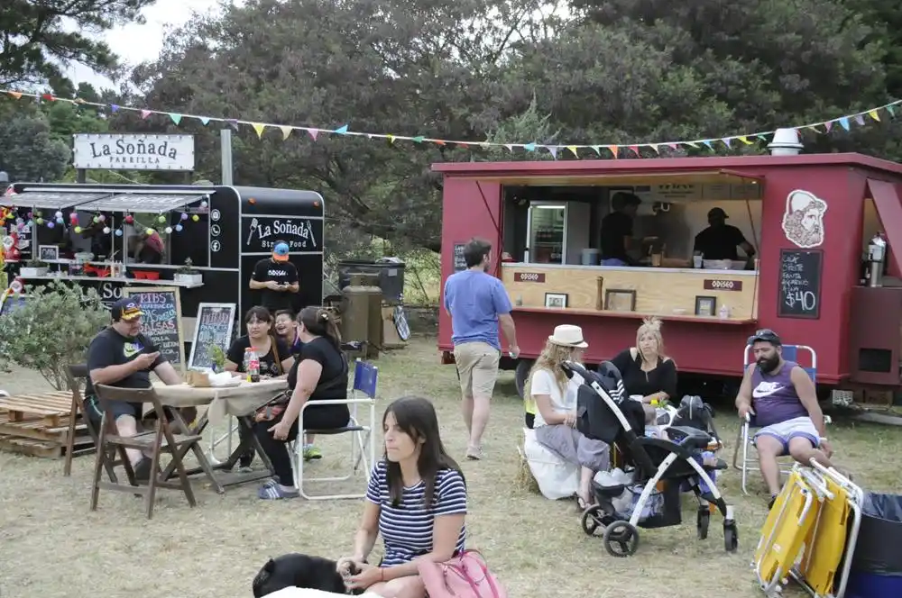 Food trucks: intereses cruzados y fuerte debate en una nueva reunión