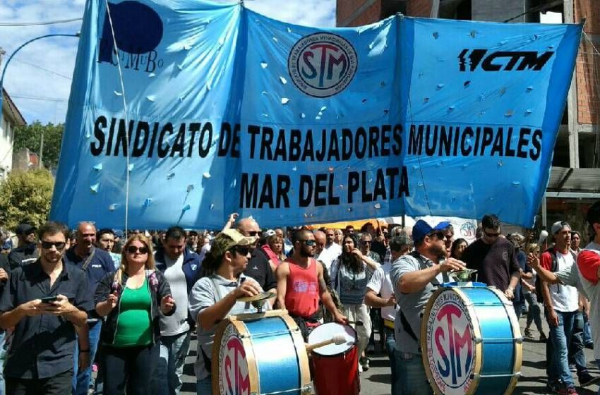 Municipales decretaron retención de tareas para el martes