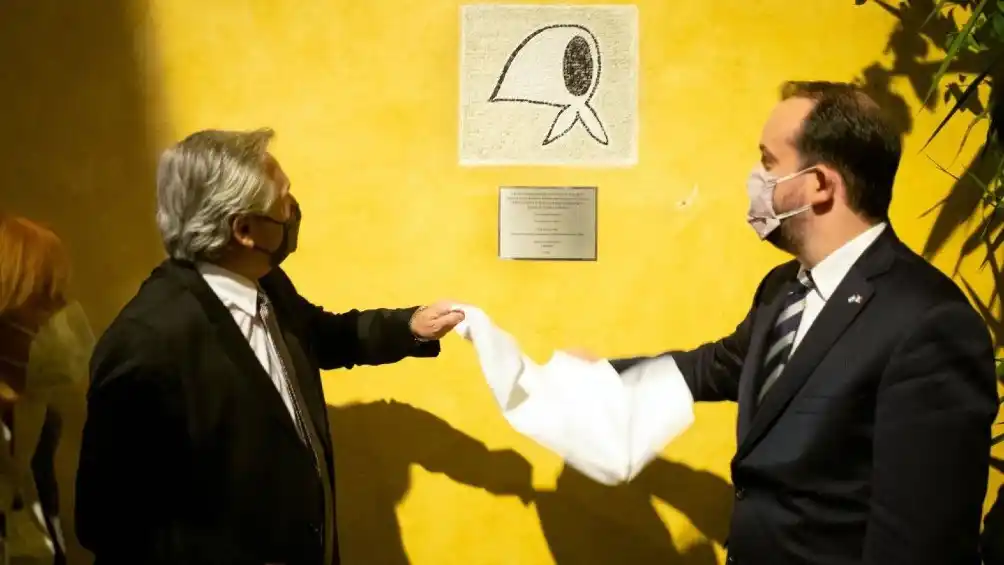 En Roma, el Presidente homenajeó a las Madres y Abuelas de Plaza de Mayo