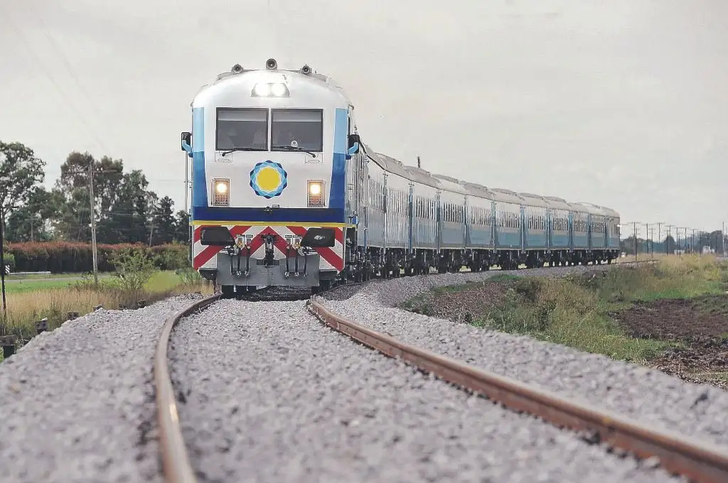 Se lanza un servicio en tren más rápido para el tramo Buenos Aires-Rosario