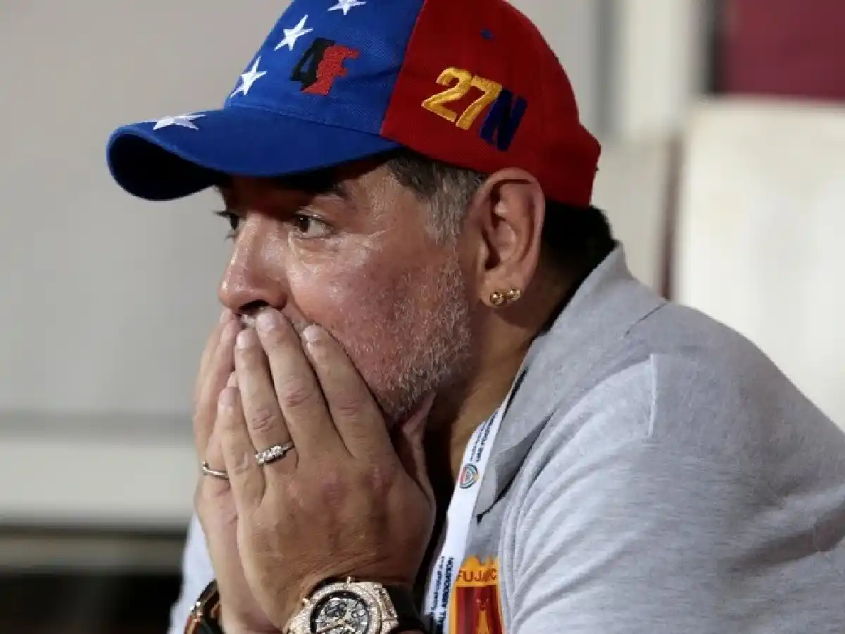 Maradona no ascendió y renunció
