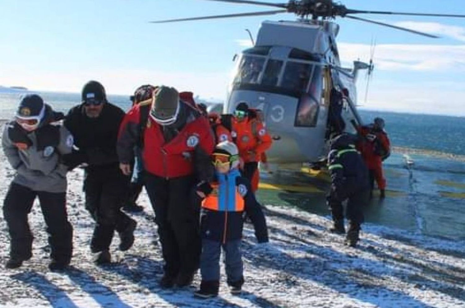 Campaña de Invierno: arribaron las familias a la Base Conjunta Antártica Esperanza