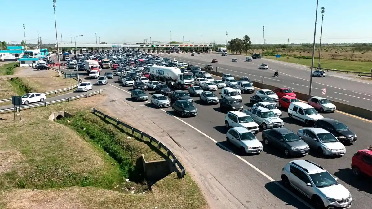 Pasaron 2.200 vehículos por hora en el peaje de Samborombón hacia la Costa Atlántica