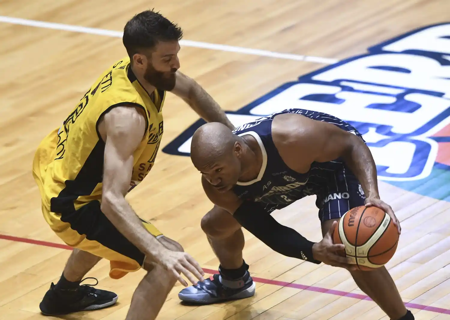 Peñarol perdió en su regreso a la competencia