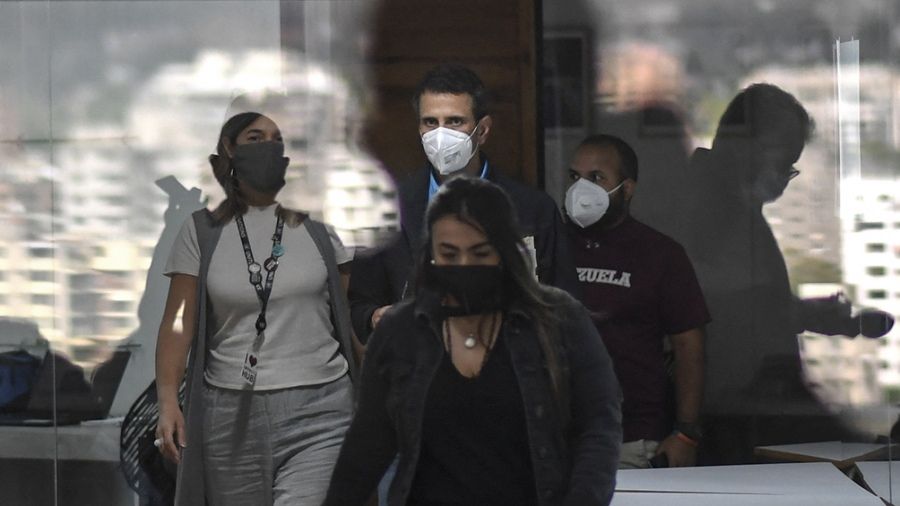 Elecciones en Venezuela: el chavismo suma gobernaciones y la oposición resta