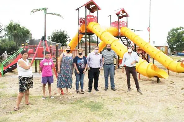 El municipio instaló un nuevo mangrullo en la plaza 21 de Septiembre