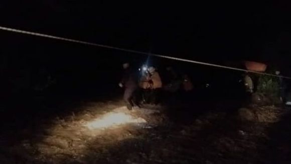 APLASTADAS POR UNA ROCA  mueren madre e hija en Trujillo: fuertes lluvias afectaron vialidad y 35 casas en Mocoy