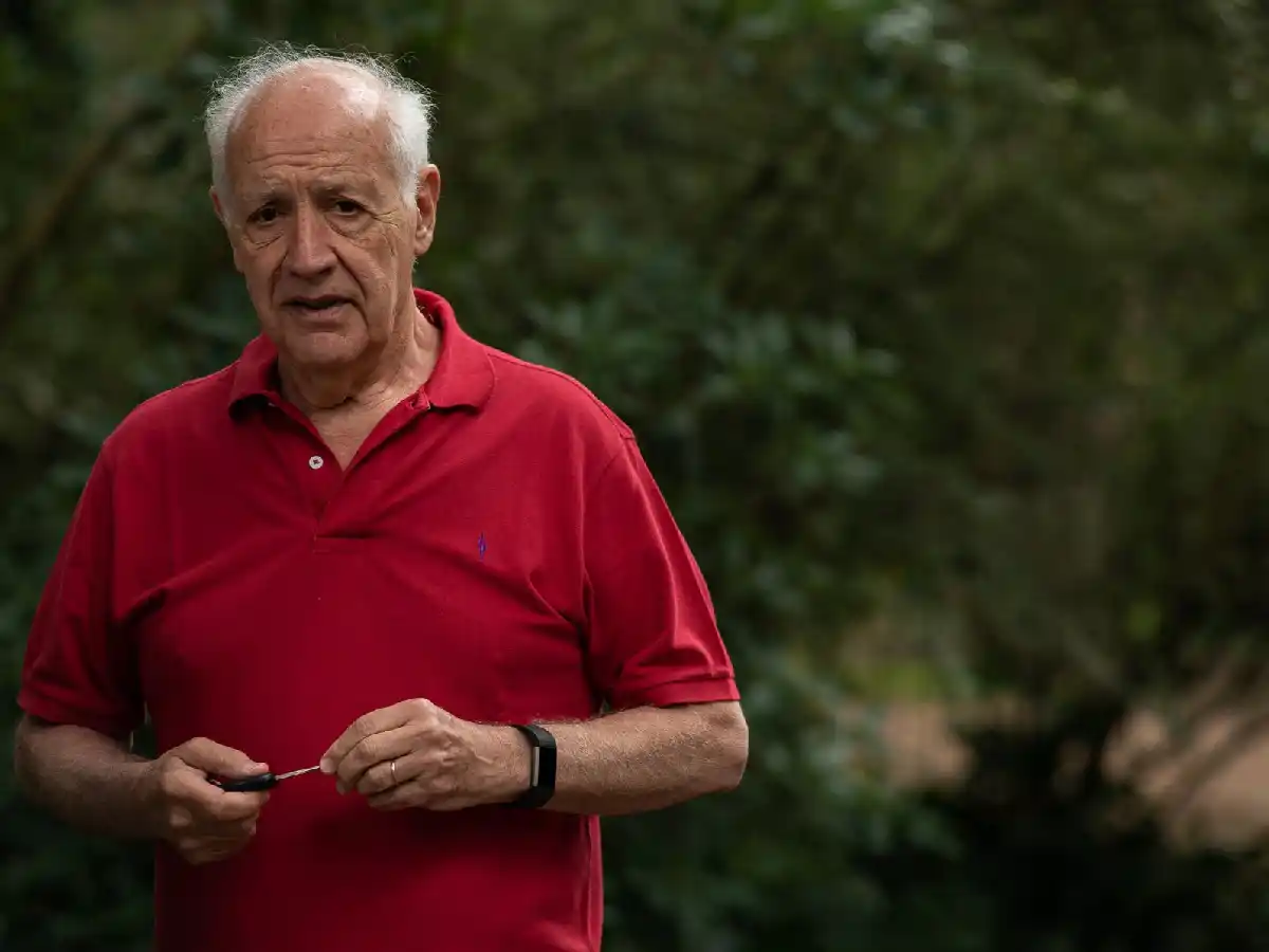 Lavagna rompió el silencio y dijo  que no participará de una interna  porque busca "algo más amplio"   