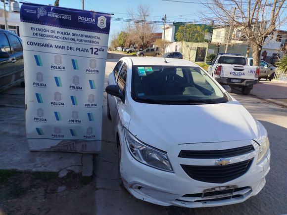 Robo y persecución: detuvieron a dos adolescentes