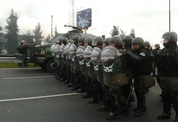 Corte e incidentes en Panamericana: Gendarmería desalojó a trabajadores de LEAR 