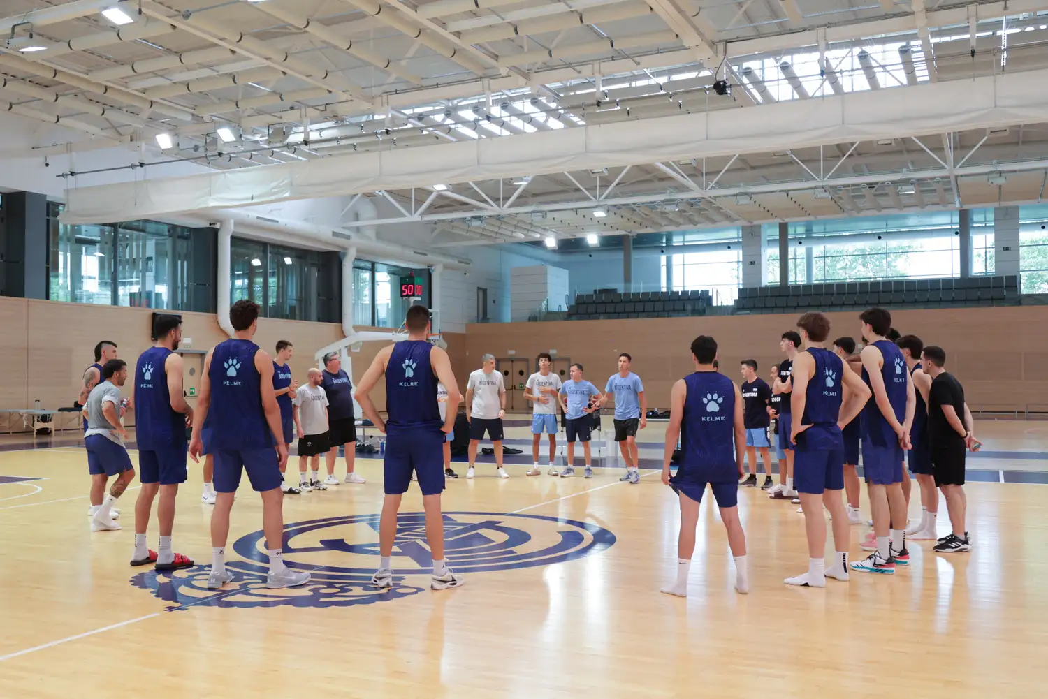 Argentina entrenando bajo las órdenes de Prigioni (Foto: CAB)