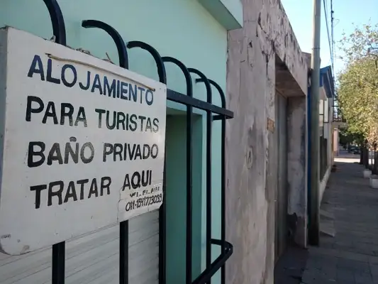 Buscan formalizar la actividad de cerca de 3500 alojamientos en casas particulares