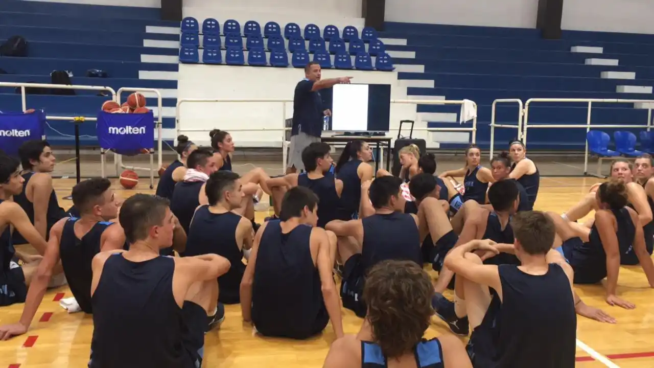 Tres basquetbolista entrerrianas participan de la Academia CABB
