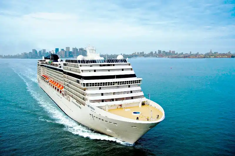 Scioli y Pulti impulsan la llegada de cruceros internacionales a Mar del Plata