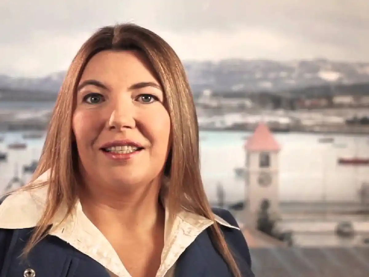 Tierra del Fuego no descarta llevar dinero “fuera del país” 