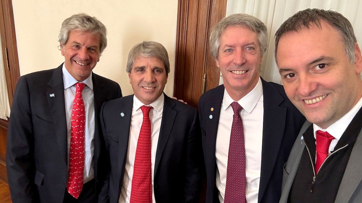 Del “libre” uso de dólares a la derogación de controles de Arca: las medidas que anunció el Gobierno